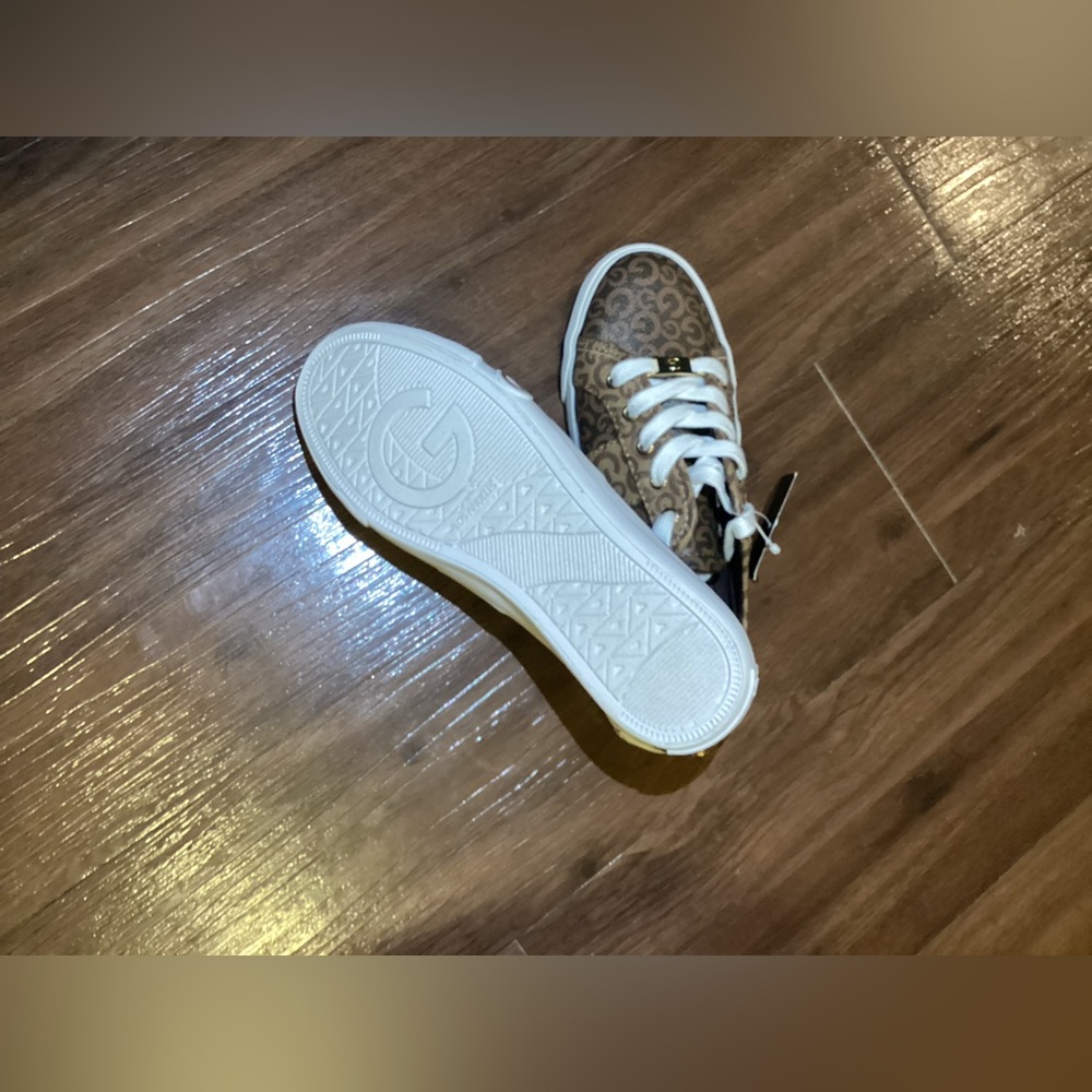 GUESS Leather Upper M Flats for Women - Picture 4 of 5